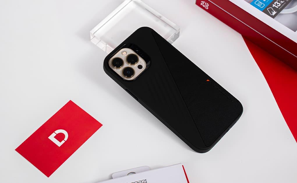 Ốp lưng iPhone 13 Pro Max - Gear4 PH Brooklyn Snap - Black - 702008229