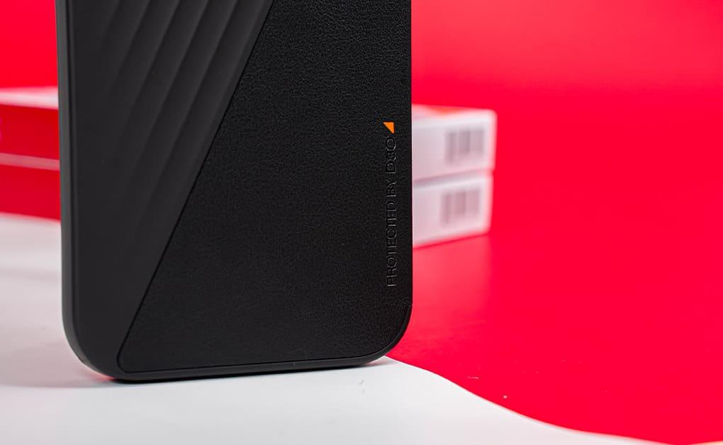 Ốp lưng iPhone 13 Pro Max - Gear4 PH Brooklyn Snap - Black - 702008229