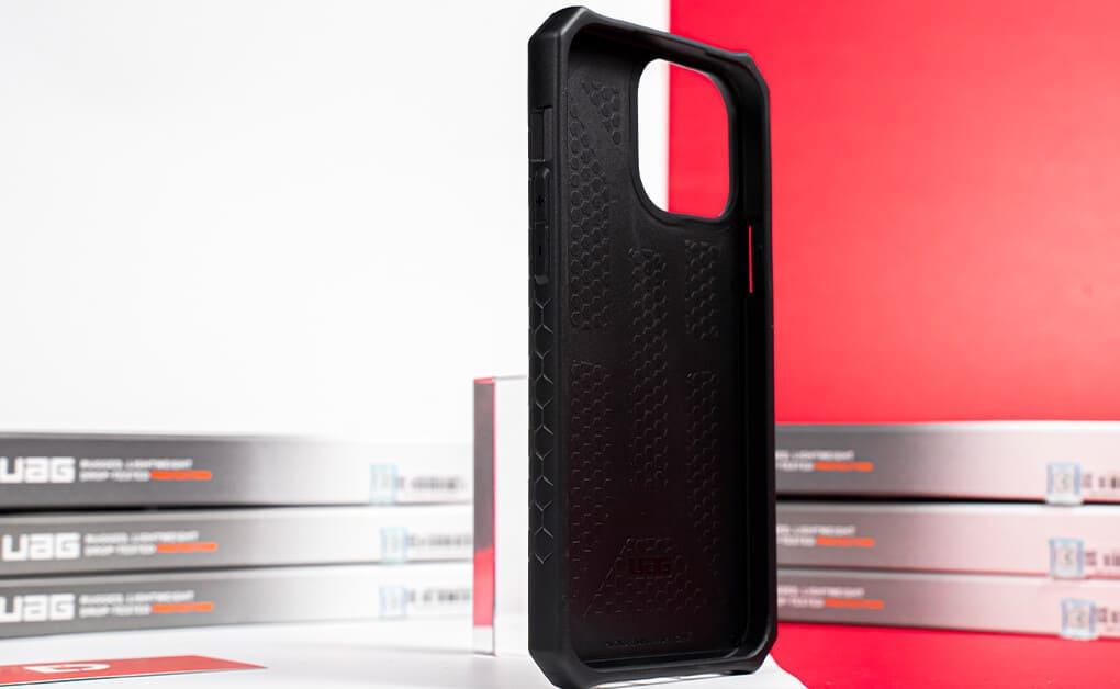 Ốp lưng iPhone 13 UAG - Monarch