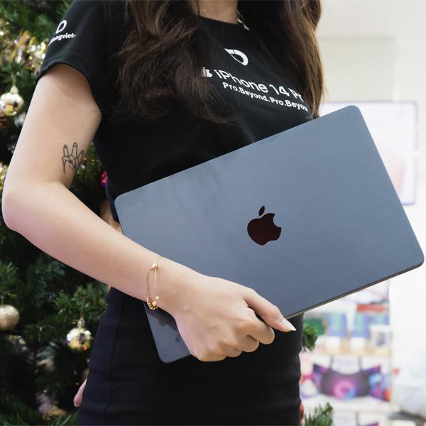 MacBook Pro M2 13 inch 8GB/256GB Chính Hãng