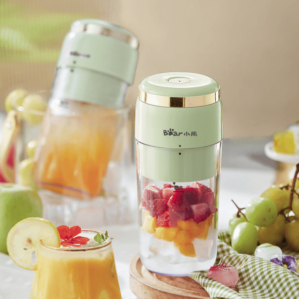 Máy xay sinh tố cầm tay 300ml Bear LLJ-E03F1
