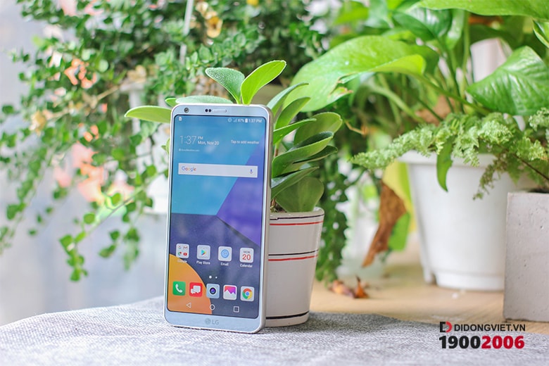Bộ đôi smartphone màn hình 18:9 đáng mua nhất xài Tết: LG G6 và Note 8 cũ