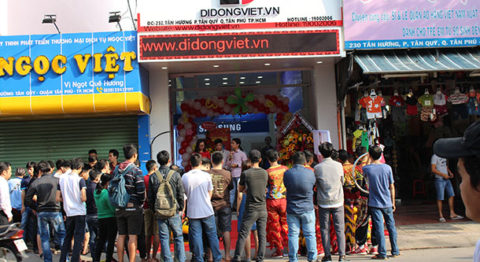 hinh-anh-khai-truong-chi-nhanh-08-di-dong-viet-tai-232-tan-huong-didongviet