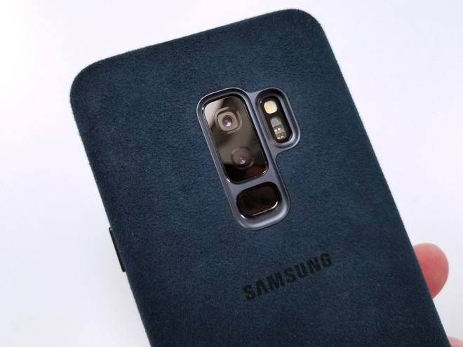 hinh-anh-op-lung-galaxy-s9-s9-plus-chinh-hang-alcantara-didongviet