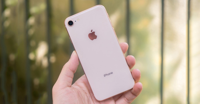 Tại sao nên mua iPhone 8 thay vì iPhone X làm quà tặng 8/3?