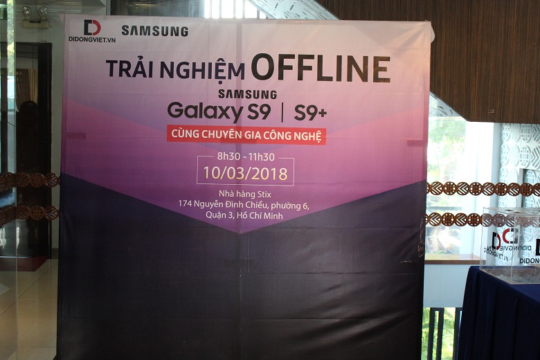 tech-offline-trai-nghiem-mo-bung-galaxy-s9-plus-didongviet