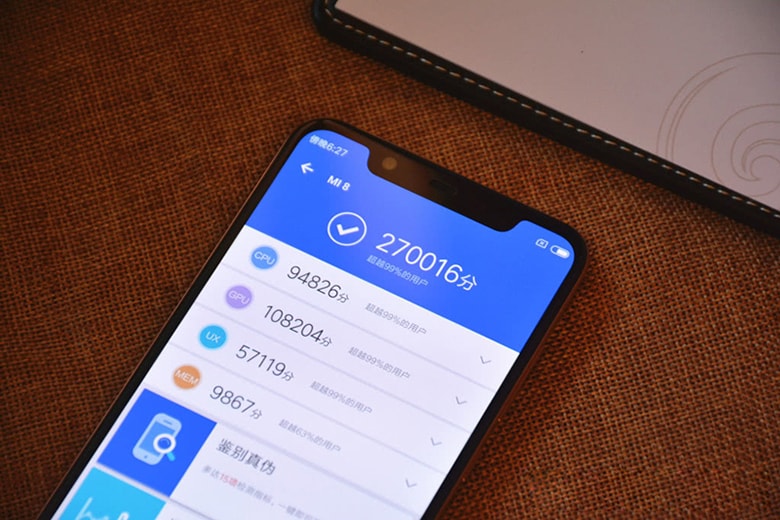 diem-so-antutu-xiaomi-mi-8-didongviet