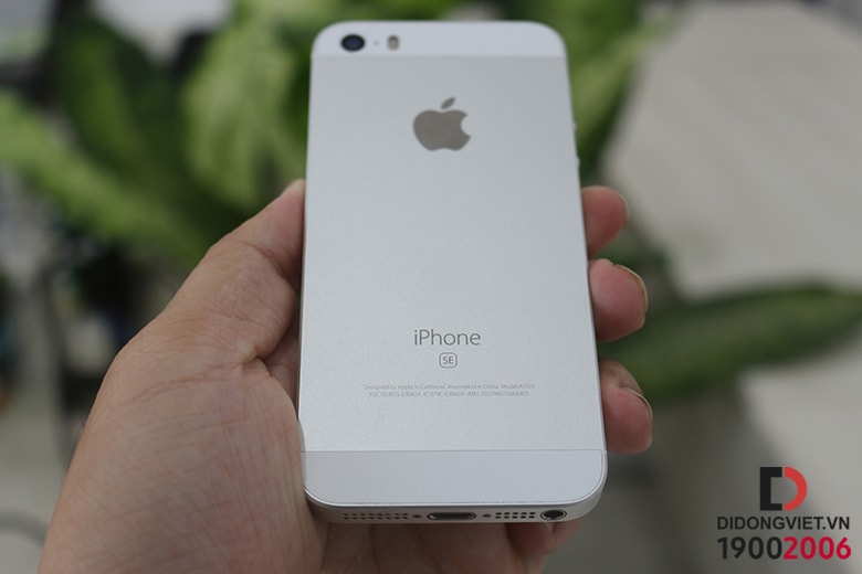 iPhone 5S giá còn 2 triệu đồng tại Việt Nam | Tin nhanh chứng khoán