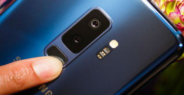Galaxy S10 có thêm phiên bản giá rẻ, cạnh bên có cảm biến vân tay