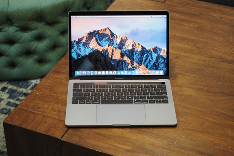 4 cách nhận biết Macbook Pro 2018 chính hãng hay không