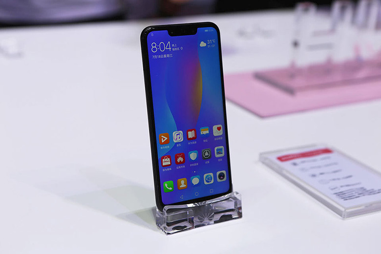 Huawei Nova 3 đưa giá trị màu sắc lên một tầm cao mới