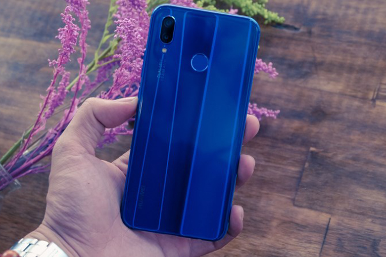 Huawei Nova 3 đưa giá trị màu sắc lên một tầm cao mới