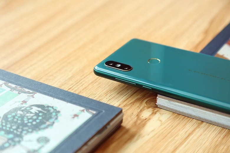 Xiaomi-Mi-MIX-2S-xanh-luc-bao-camera-didongviet