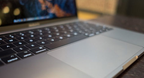 macbook pro 2018 gap van de ve loa