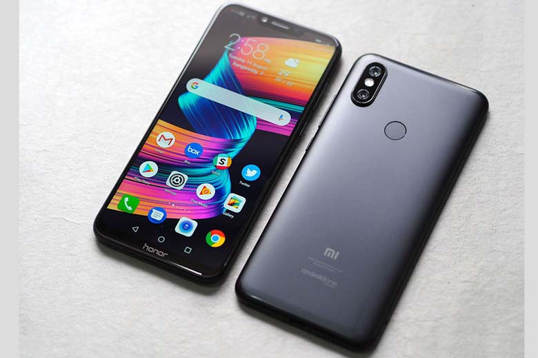 xiaomi-mi-a2-vs-honor-play-didongviet