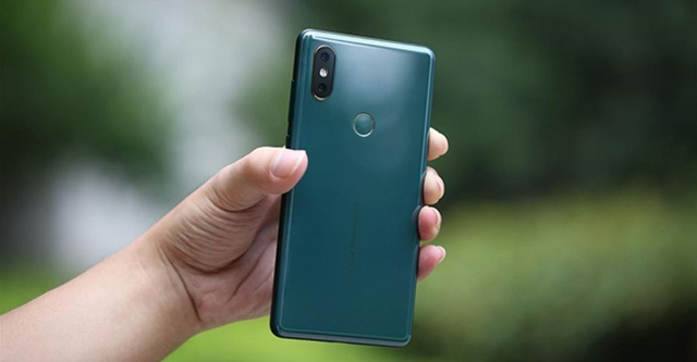 xiaomi-mi-mix-2s-xanh-ngoc-luc-bao-emerald-green-duoc-danh-gia-cao