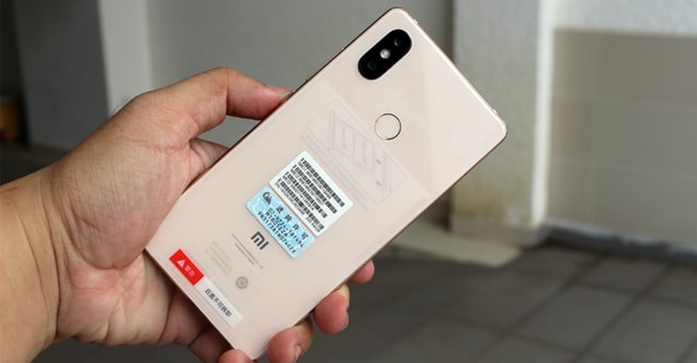 Giá bán Xiaomi Mi 8 SE ở phân khúc tầm trung, đánh bại nhiều đối thủ