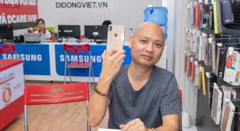 hinh-anh-nhac-si-nguyen-hai-phong-mua-iphone-xs-max-2-sim-quoc-te-didongviet