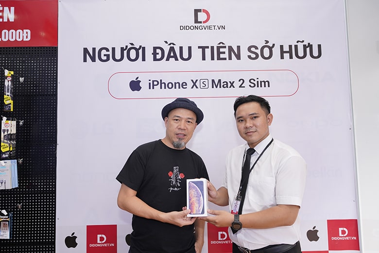 iphone-xs-max-gold-1-huy-tuan-di-dong-viet