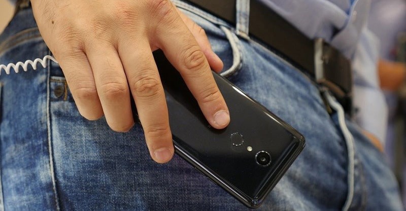 Trên tay LG G7 Fit – Đánh giá nhanh  phiên bản giá rẻ của LG G7 ThinQ