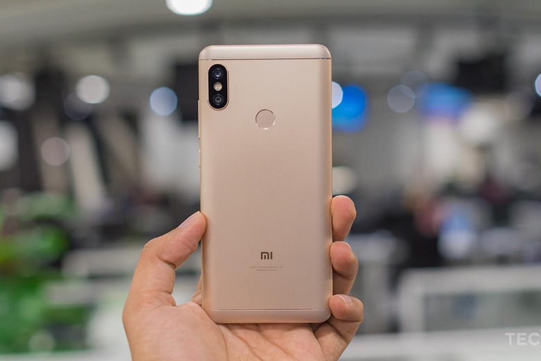 danh-gia-hieu-nang-xiaomi-redmi-note-6-pro-di-dong-viet