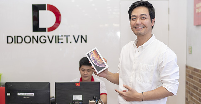 MC Phan Anh lên đời iPhone Xs Max 2 SIM ngay tại Di Động Việt