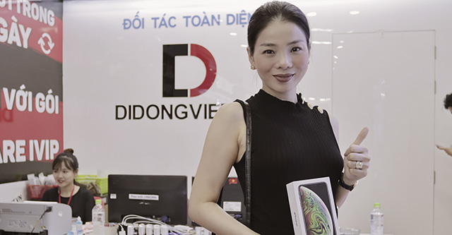 Ca sĩ Lệ Quyên chọn Đổi iPhone X Lấy iPhone Xs Max 2 Sim tại Di Động Việt