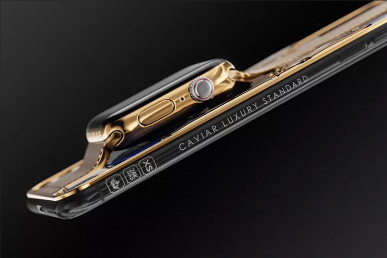 iPhone XS Max và Apple Watch được mạ vàng sang chảnh