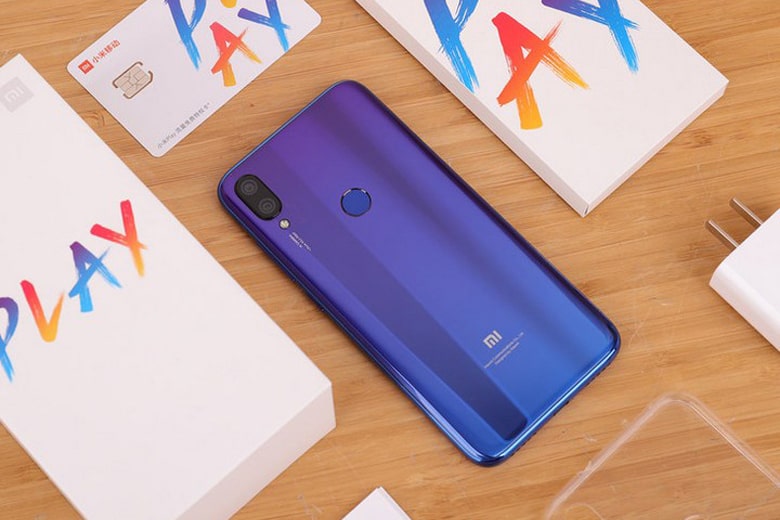 Xiaomi Mi Play có hiệu ứng chuyển màu gradient lung linh