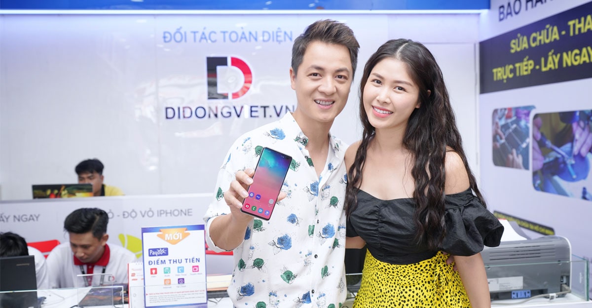 Ca sĩ Đăng Khôi chọn Di Động Việt để đặt cọc Galaxy S10 Plus