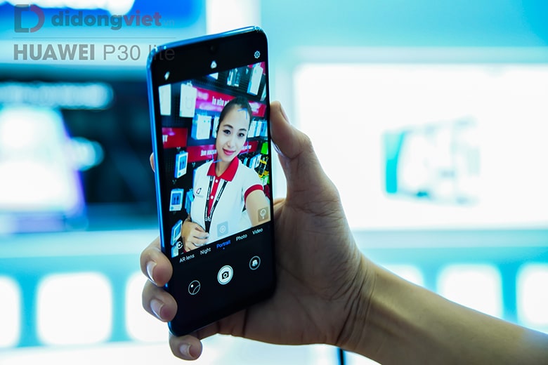 Camera selfie Huawei P30 Lite và đánh giá