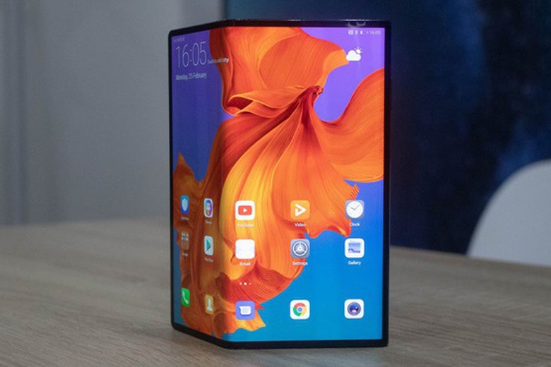 Huawei Mate X được bán ra vào tháng 6