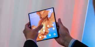 Huawei Mate X bán ra đúng thời hạn