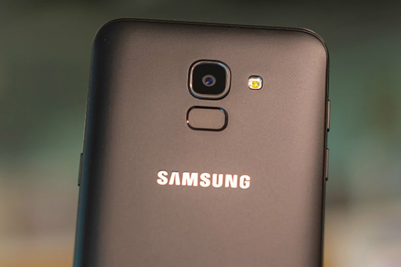 Camera sau của Galaxy J6