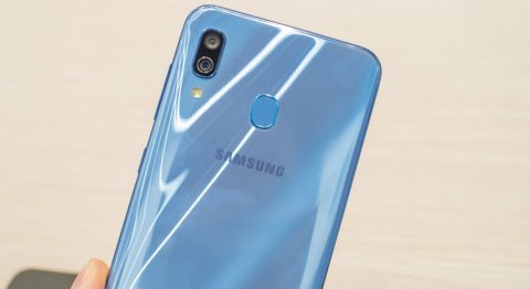 Đánh giá Samsung Galaxy A30: Sở hữu nhiều công nghệ hấp dẫn Đánh giá Samsung Galaxy A30: Sở hữu nhiều công nghệ hấp dẫn