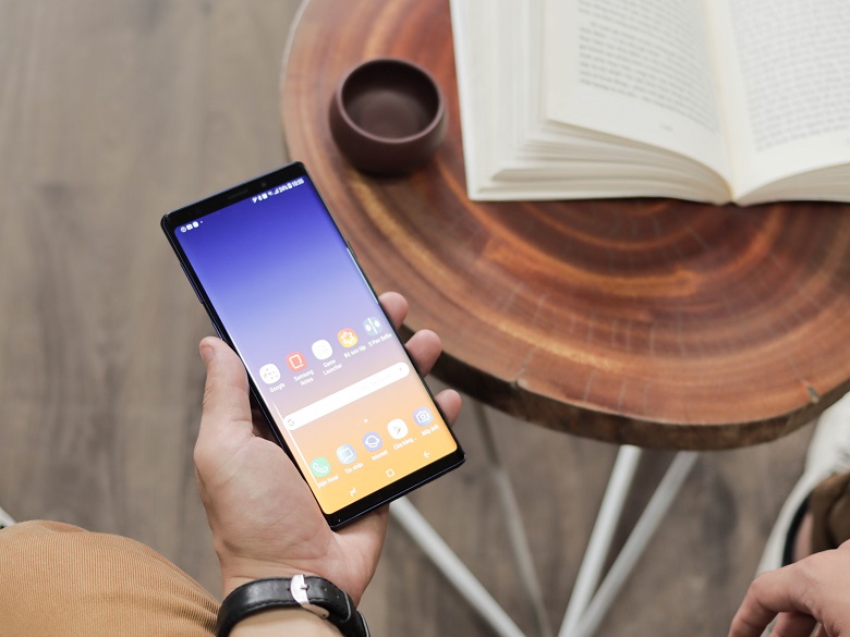 Note 9 có màn hình rộng 6.4 inch