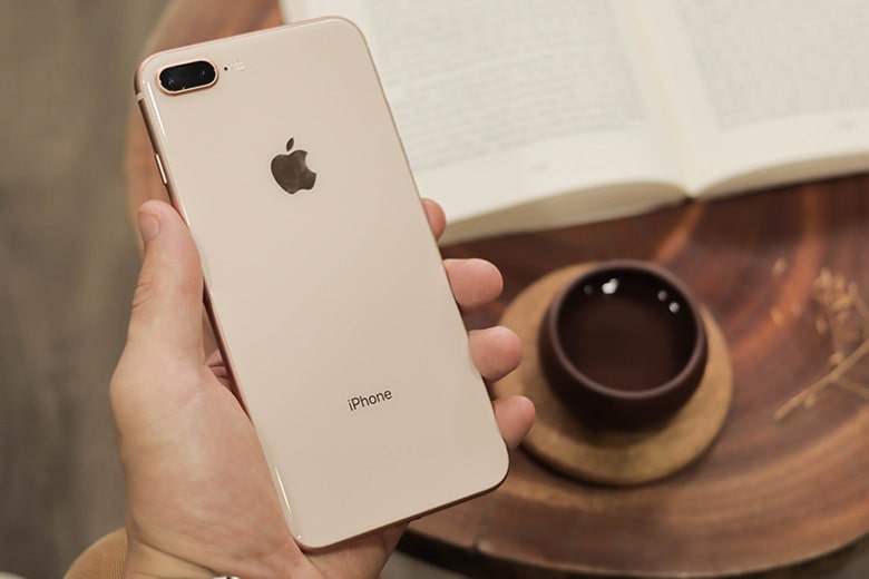 iPhone 8 Plus mạnh mẽ, thiết kế hợp thời trang