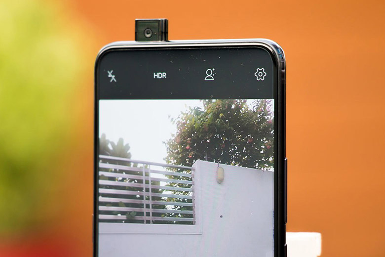 Y9 Prime có camera Pop-up độc đáo