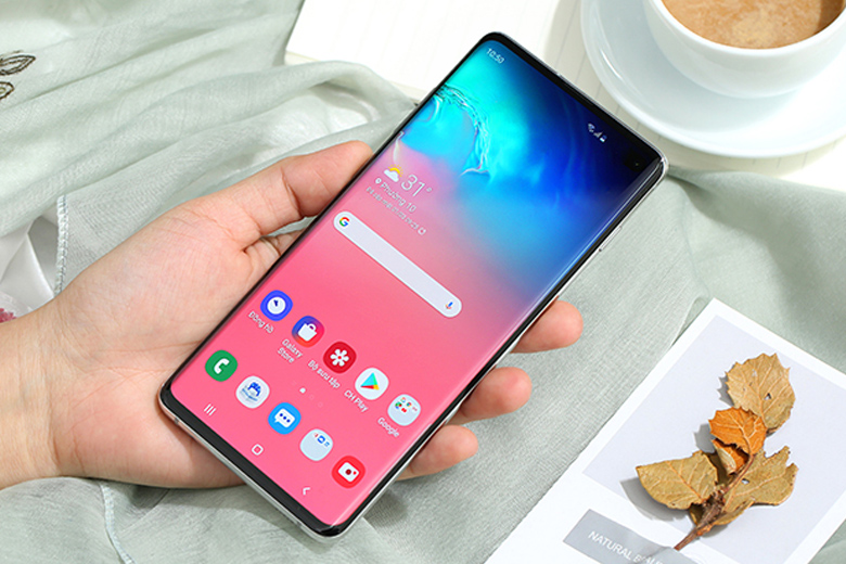 Smartphone này có thiết kế khá đẹp