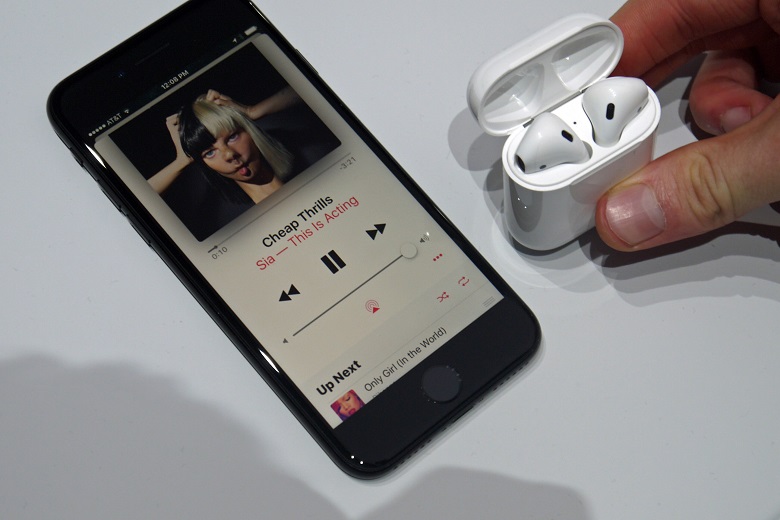 iPhone 7 và Airpods được coi là bộ đôi hút máu của Apple