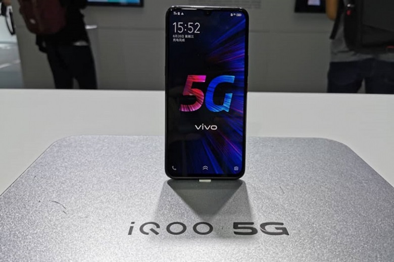 iQOO Pro 5G với snapdragon 855+