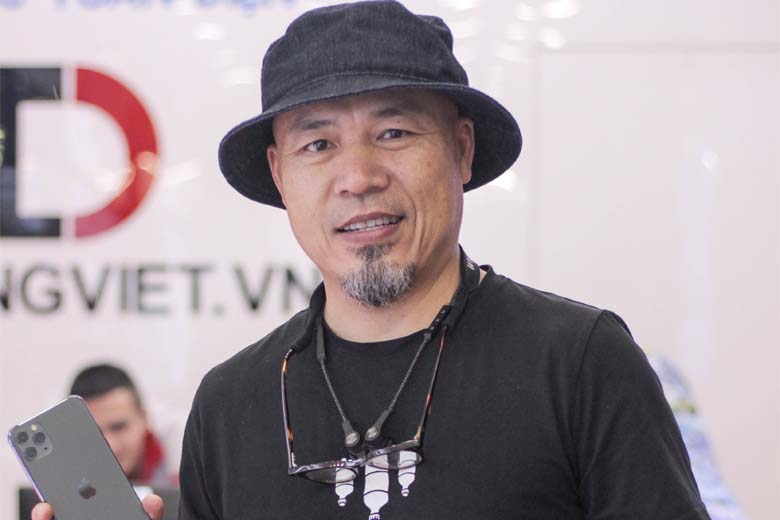 Nhạc sĩ Huy Tuấn rất hài lòng với hình thức Trade - In lên đời iPhone mới vô cùng tiện lợi