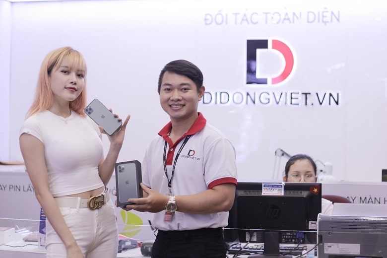 "Bạn gái tin đồn" Sơn Tùng rất hài lòng về sản phẩm cũng như phong cách phục vụ của hệ thống