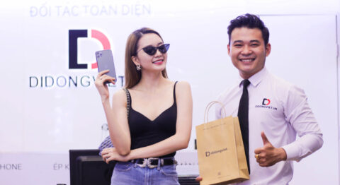 Ngôi sao ca nhạc “Thiều Bảo Trang” lên đời iPhone 11 Pro Max tại Di Động Việt Ca sĩ Bảo Trang lên đời iPhone 11 Pro Max