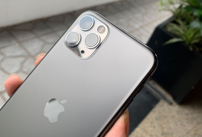 Hình ảnh trên tay bộ ba iPhone 11 tại Việt Nam dù chưa được mở bán