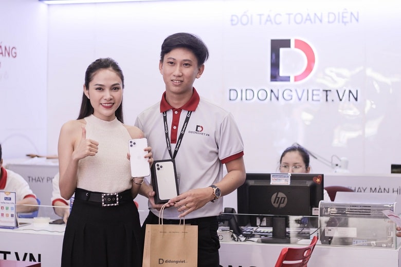 Ca sĩ Lưu Hiền Trinh Trade - In iPhone 11 Pro max