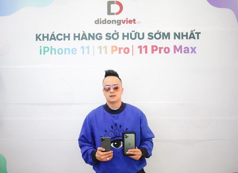 Ca sĩ Cao Thái Sơn là những người đầu tiên sở hữu iPhone 11 Pro Max