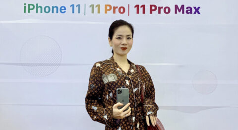 Ca sĩ Lệ Quyên tiếp tục chọn Di Động Việt lên đời iPhone 11 Pro Max