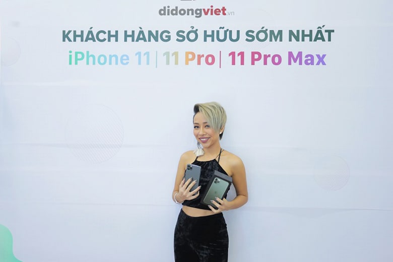 Ca sĩ Thảo Trang lên đời iPhone mới tại Di Động Việt