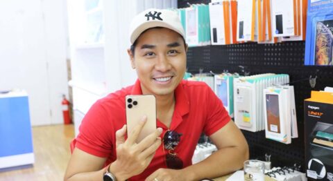 MC Nguyên Khang tin tưởng chọn Trade-In lên đời iPhone 11 Pro Max tại Di Động Việt MC Nguyên Khang